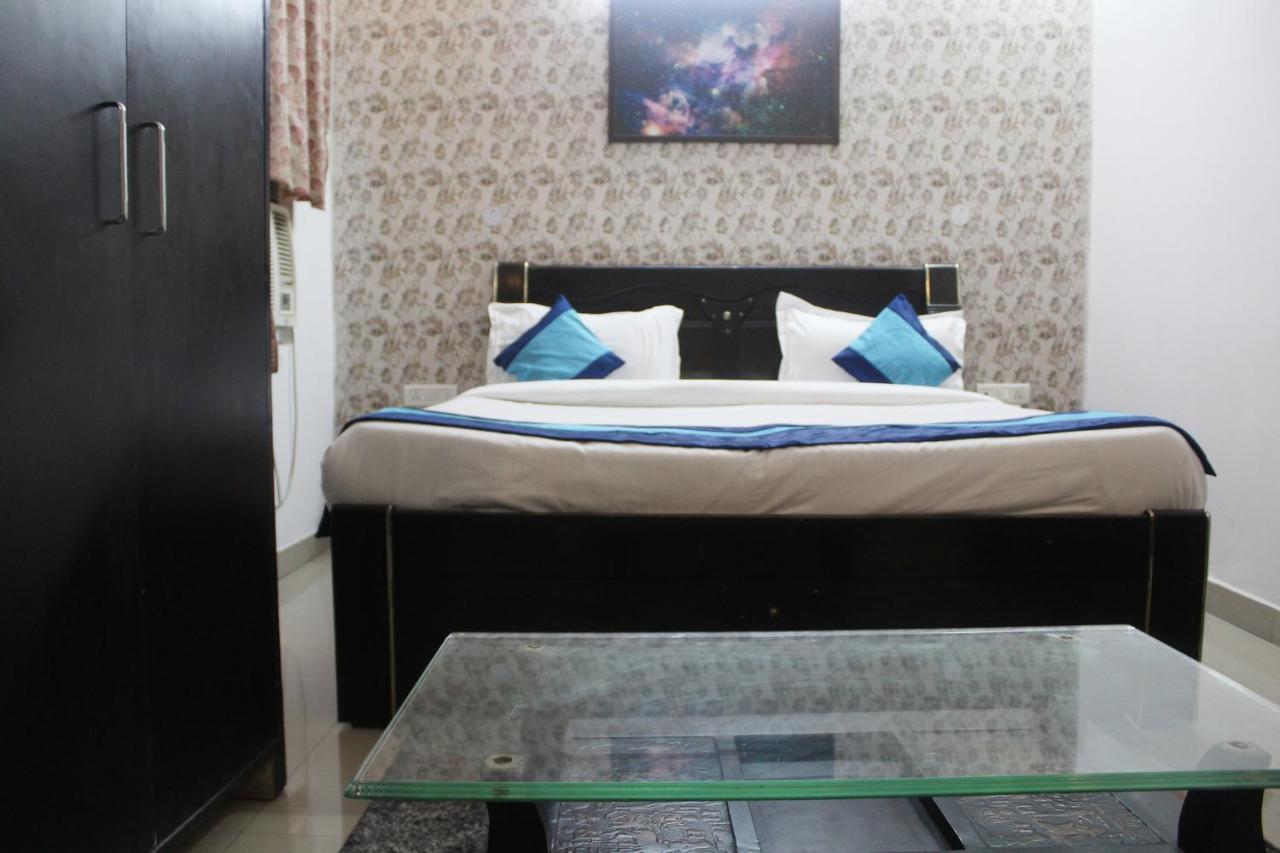 Hotel Trio Residency Near Noida City Center エクステリア 写真